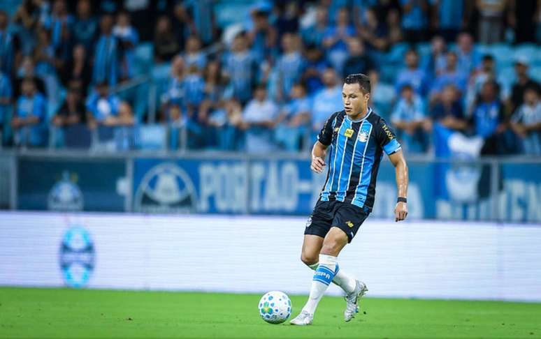 Marlon ficou um longo per&iacute;odo fora de a&ccedil;&atilde;o por conta de uma fratura no tornozelo direito &ndash;