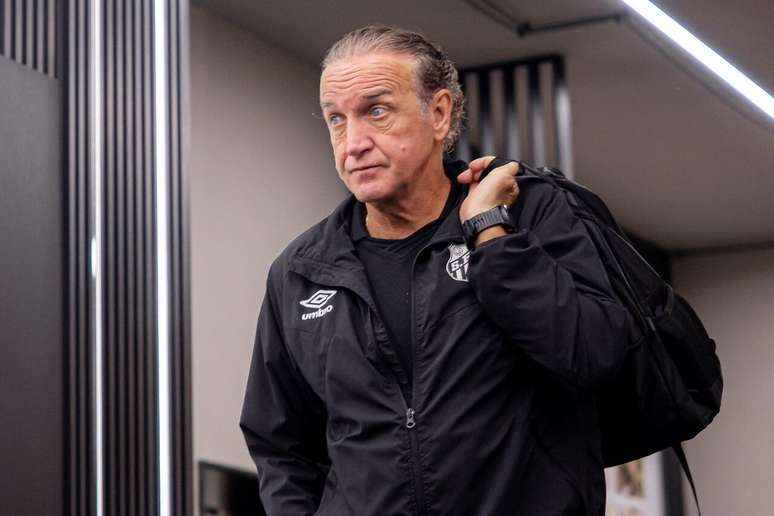 Cuca tem alternativas para montar o meio-campo do Santos &ndash;