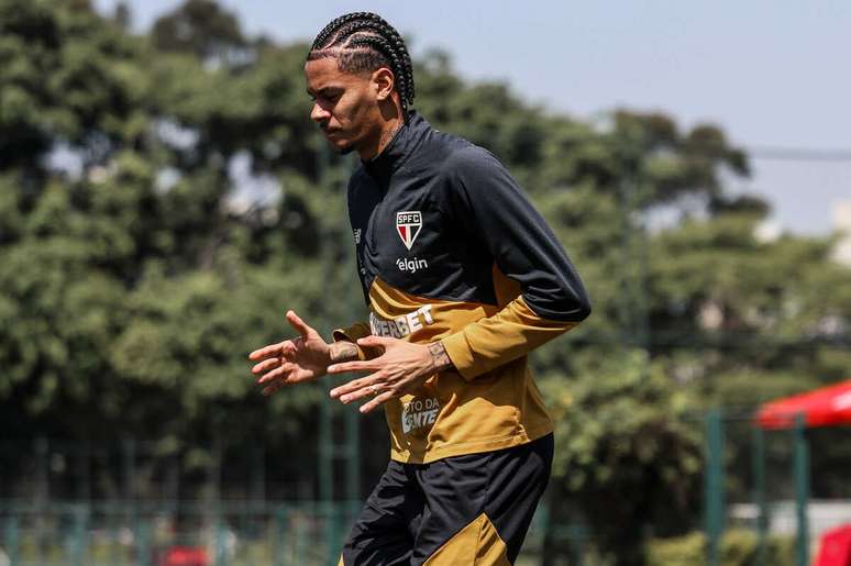 Newton sofreu um trauma na coxa direita &ndash;