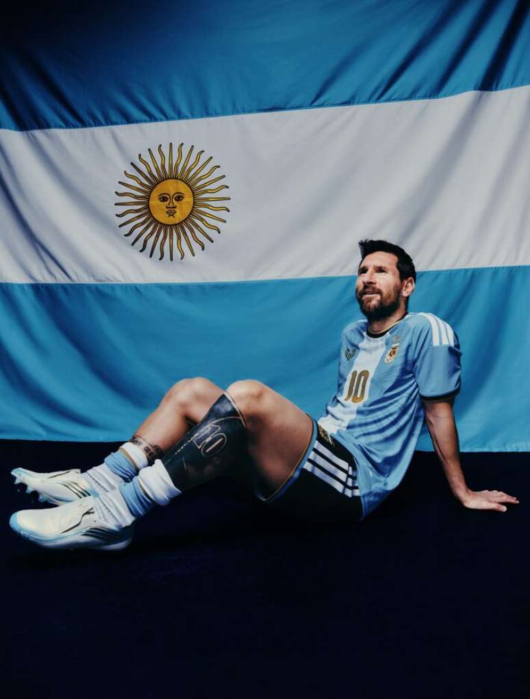 Uniforme especial lan&ccedil;ado pela Adidas para despedida de Lionel Messi da Argentina.
