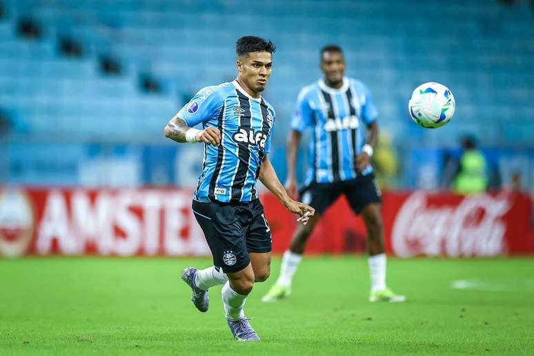 Arezo n&atilde;o teve boa passagem pelo Gr&ecirc;mio &ndash;