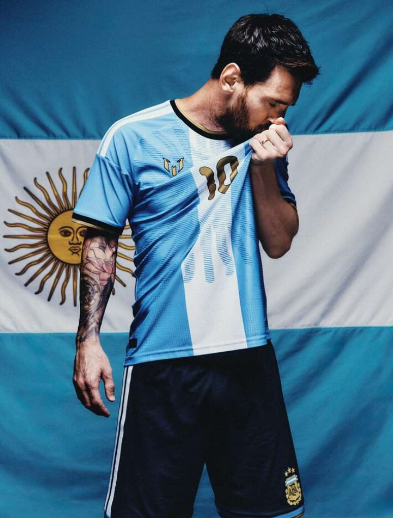 Uniforme especial lan&ccedil;ado pela Adidas para despedida de Lionel Messi da Argentina.