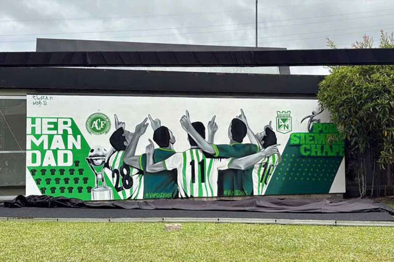 Homenagem do Atletico Nacional a Chapecoense &ndash;