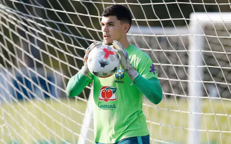 Pedro Morisco em treino da Sele&ccedil;&atilde;o &ndash;