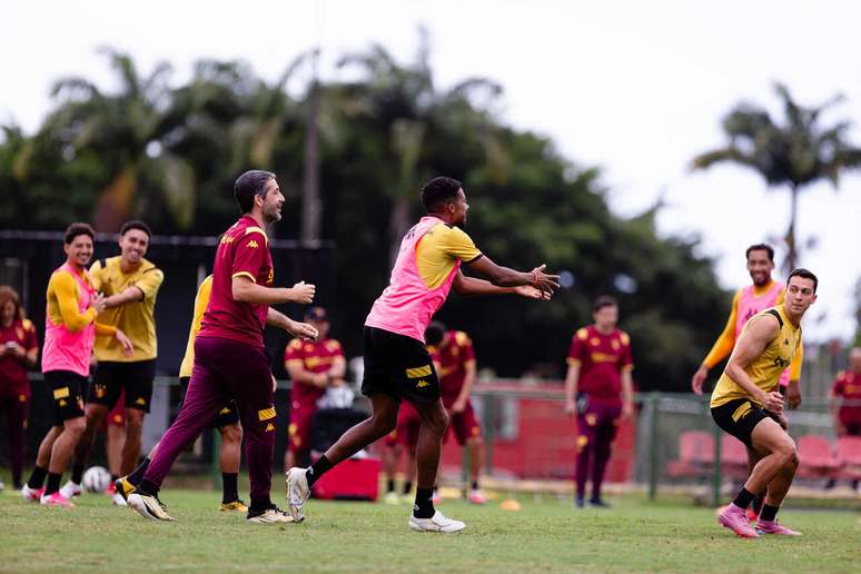 Jogadores do Sport participam de treinamento com o comando do t&eacute;cnico Mariano Soso em Recife &ndash;