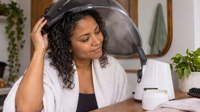 Nem todo cabelo responde da mesma forma ao vapor.