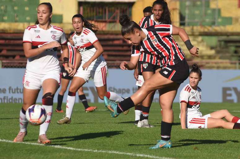 S&atilde;o-paulinas e rubro-negras mediram for&ccedil;as na final disputada no Canind&eacute; &ndash;