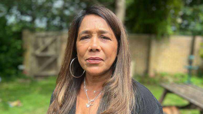 'Acho que fomos tra&iacute;dos enquanto fam&iacute;lias', declarou Louise Nunn &agrave; BBC