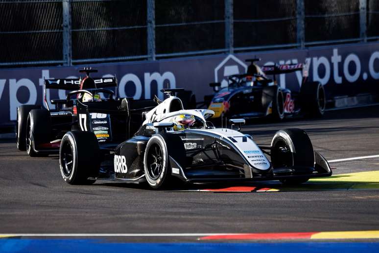 Piloto brasiliense alcan&ccedil;ou o melhor resultado da hist&oacute;ria da equipe no campeonato de pilotos.