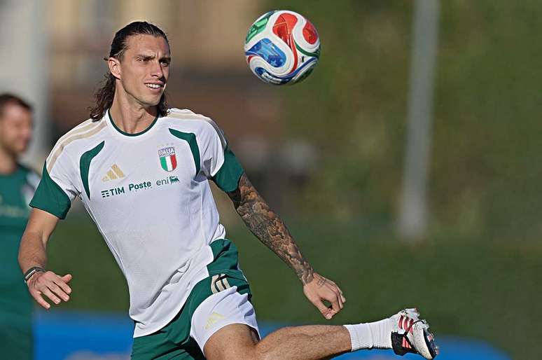 Riccardo Calafiori&nbsp; em treino da It&aacute;lia &ndash;