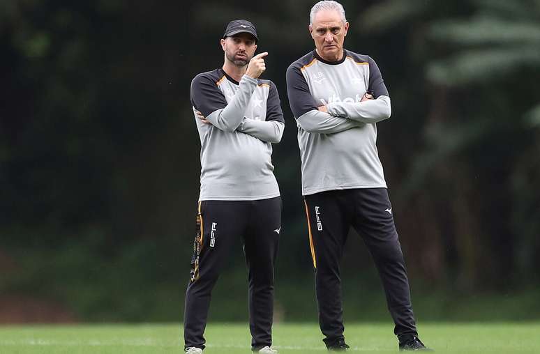 Bell&atilde;o conversa com Tite. Muitos conselhos &ndash;