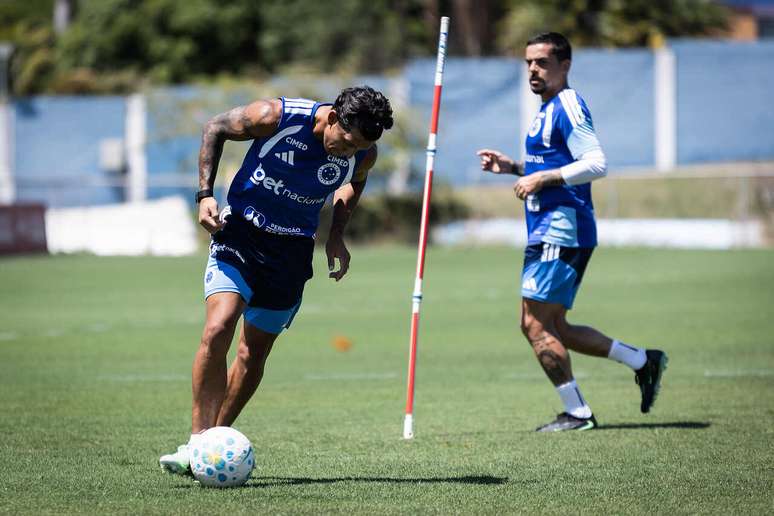 Romero voltou aos treinos ap&oacute;s desfalcar a equipe na &uacute;ltima rodada &ndash;