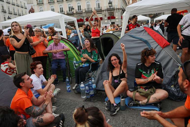 Acampamento na Puerta del Sol