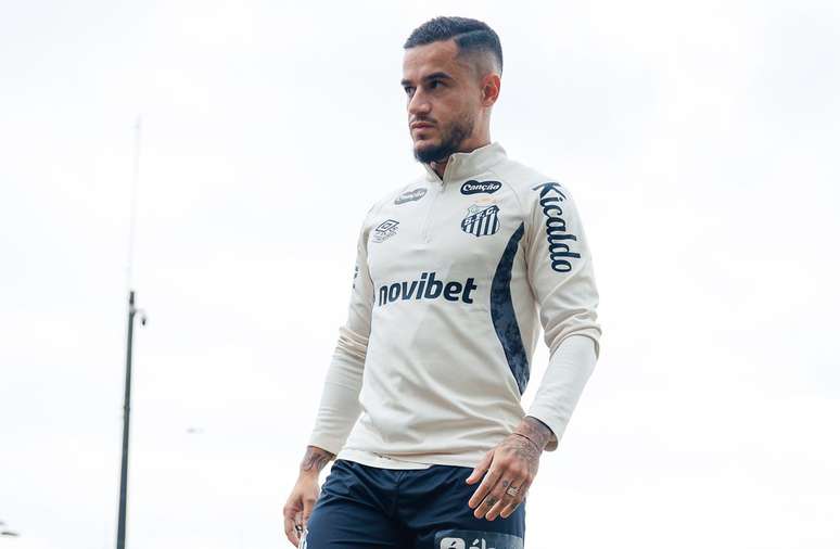 Coutinho aumenta carga no CT Rei Pel&eacute; &ndash;