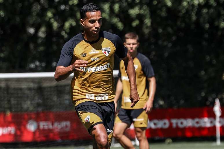 Clube tamb&eacute;m descumpre acordo feito com o elenco &ndash;