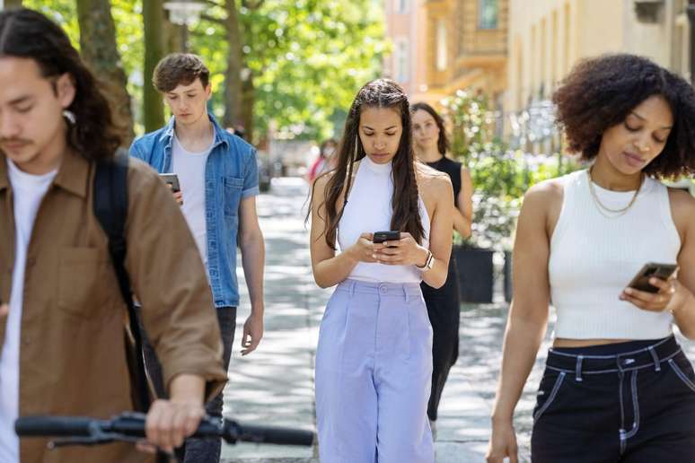 Na disputa pela aten&ccedil;&atilde;o do p&uacute;blico, o conte&uacute;do se tornou cada vez mais extremo