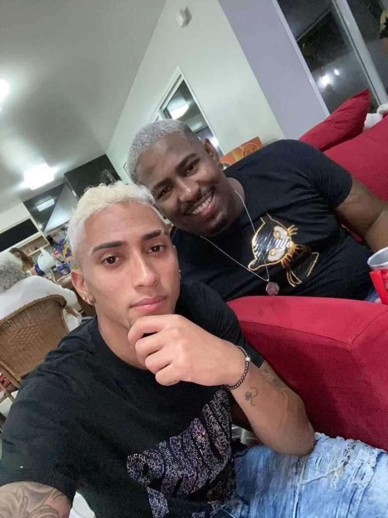 Raphinha e Ot&aacute;vio s&atilde;o primos