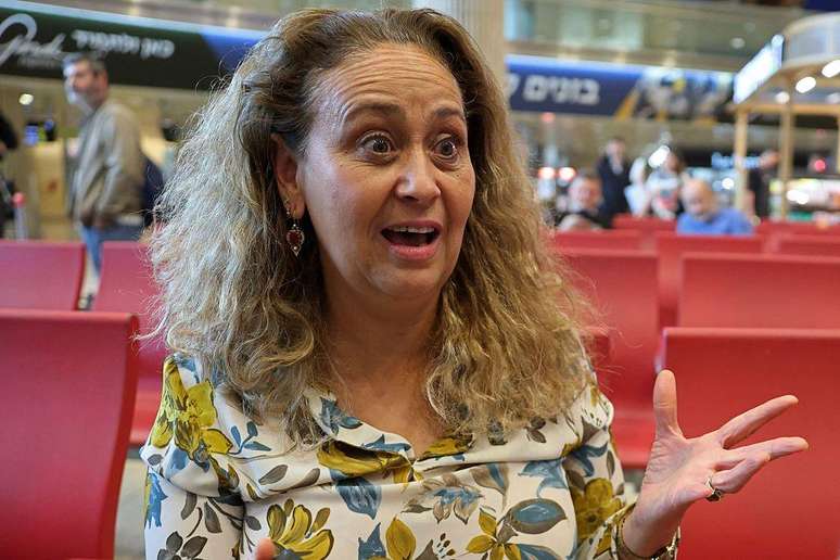 Yasmin Abukasis, de Israel, cuja filha viaja no avi&atilde;o da Flydubai