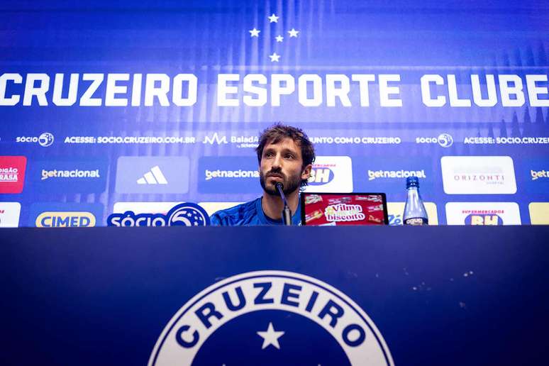 Matias Vi&ntilde;a chegou recentemente no Cruzeiro por empr&eacute;stimo &ndash;