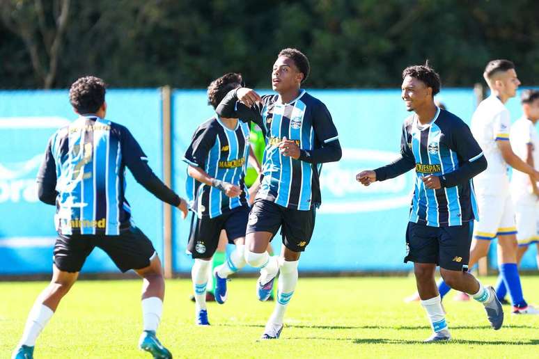 Gr&ecirc;mio fez s&oacute; dez pontos no Sub-17 &ndash; Angelo Pieretti /Gr&ecirc;mio