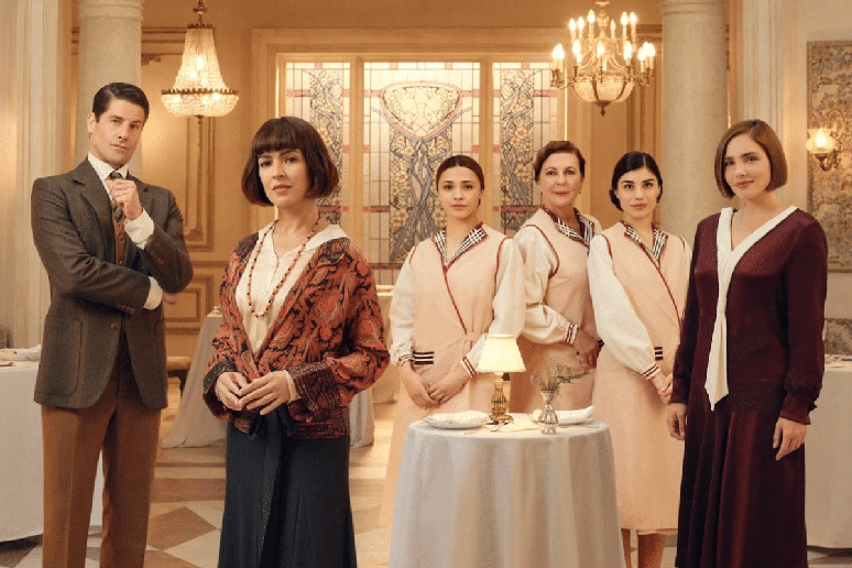 Em &ldquo;La Favorita 1922&rdquo;, Elena e Cecilia enfrentam novos desafios para manter o restaurante em Madri 