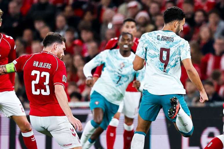 Sem CR7, Portugal vence a Dinamarca, fora de casa, por 4 a 2 &ndash;