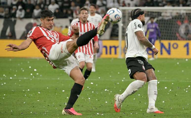 Corinthians foi eliminado pelo Estudiantes na Copa Libertadores &ndash;
