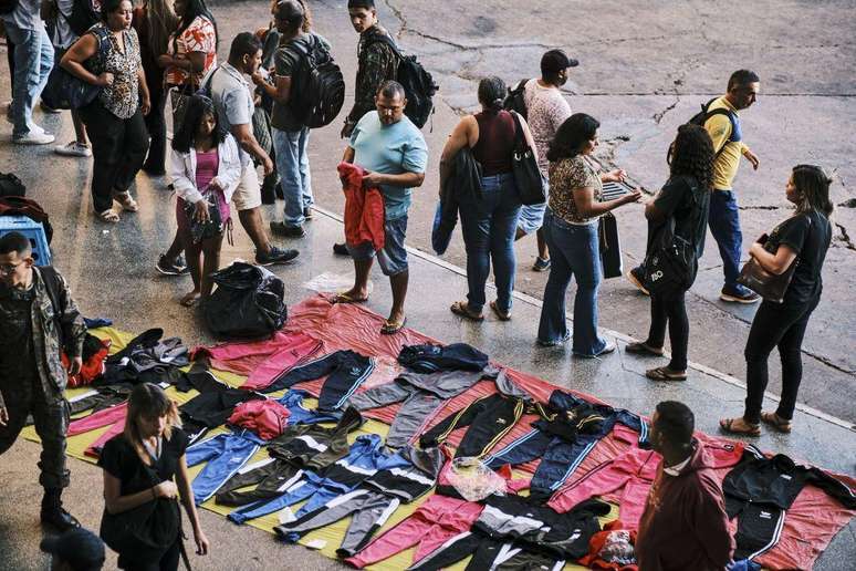 Pleno emprego no Brasil n&atilde;o &eacute; suficiente para atender aos anseios da popula&ccedil;&atilde;o, explica Pinheiro-Machado