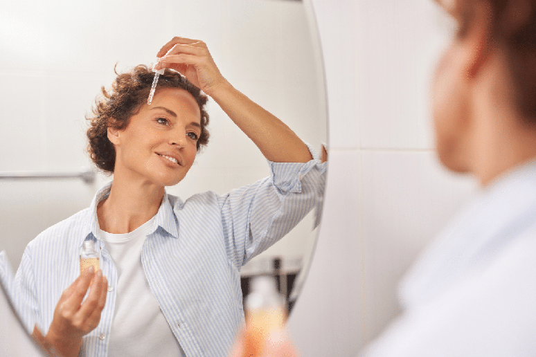 Presentes no skincare coreano, ginseng, centella asi&aacute;tica e madecassoside s&atilde;o associados a diferentes cuidados com a pele ao redor dos olhos 