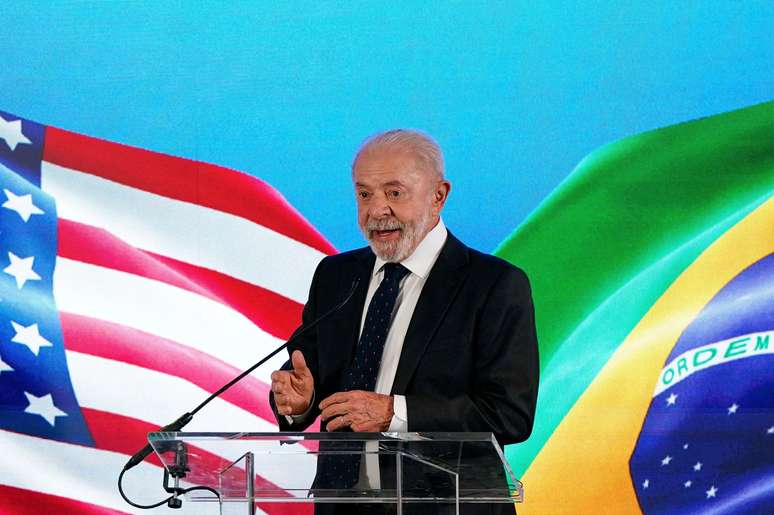 Vit&oacute;ria de Lula criaria "dor de cabe&ccedil;a no curto prazo" para Trump, segundo analistas.