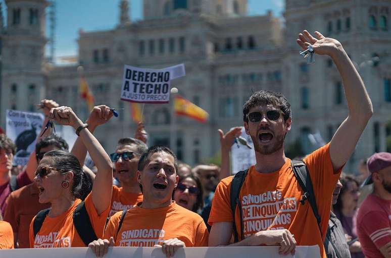 O despejo da aposentada de 87 anos provocou uma onda de protestos em todo o pa&iacute;s
