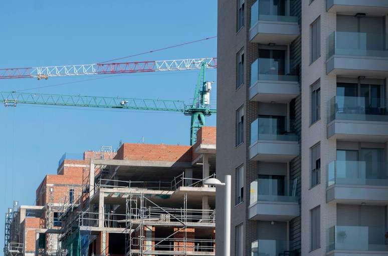A crise de 2008 atingiu fortemente o setor espanhol da constru&ccedil;&atilde;o civil, pondo fim a muitas empresas e deixando muitos projetos inacabados