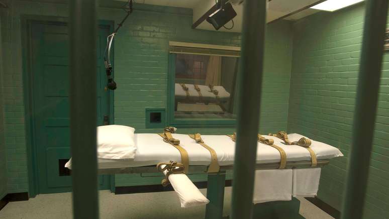 A c&acirc;mara de execu&ccedil;&atilde;o &eacute; vista a partir da &aacute;rea destinada aos observadores na penitenci&aacute;ria estadual do Texas, em Huntsville, onde o rep&oacute;rter Michael Graczyk cobriu centenas de execu&ccedil;&otilde;es.