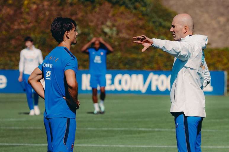 Zidane durante treinamento da Fran&ccedil;a nesta Data Fifa &ndash; Divulga&ccedil;&atilde;o/Equipe de France