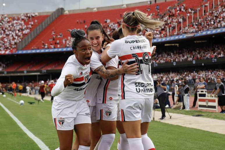 Tricolor segura o resultado e conquista o primeiro t&iacute;tulo feminino do Brasileir&atilde;o &ndash;