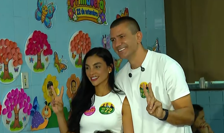Candidato a governador, Douglas Ruas vota no RJ