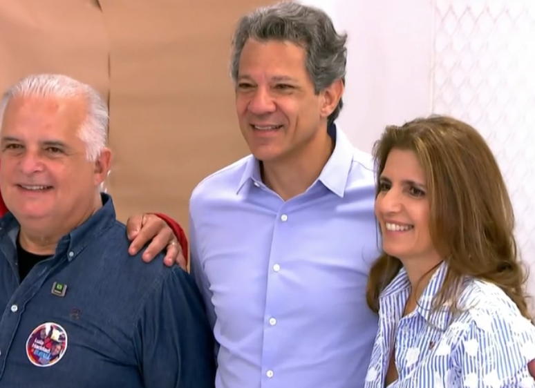 Candidato a governador, Fernando Haddad vota em SP