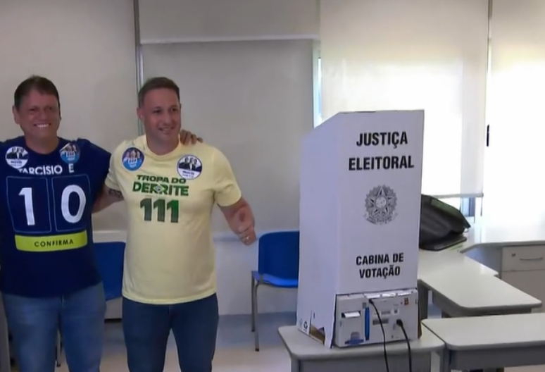 Tarc&iacute;sio de Freitas, candidato &agrave; reelei&ccedil;&atilde;o a governador, vota em SP