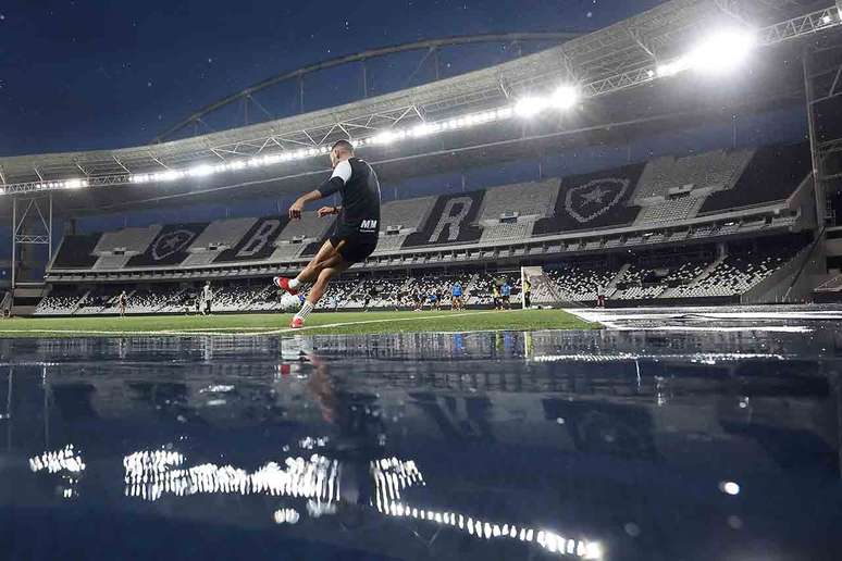 Nilton Santos &eacute; a casa do Botafogo &ndash;