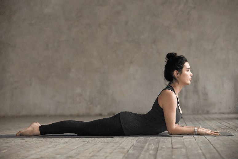 A respira&ccedil;&atilde;o no yoga ajuda a acalmar, favorecendo o relaxamento 