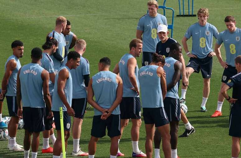 Jogadores da Inglaterra durante treinamento da equipe &ndash;