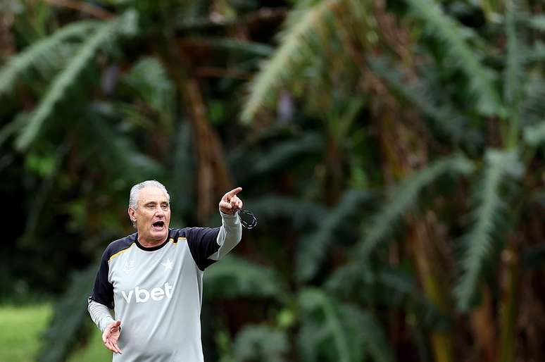 Tite aponta para a dire&ccedil;&atilde;o que o Botafogo deve seguir &ndash;