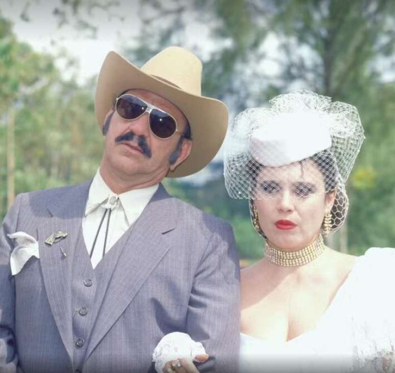 Lima Duarte, como Sinhozinho Malta, e Regina Duarte como Vi&uacute;va Porcina em 'Roque Santeiro'