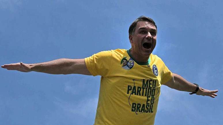 Fl&aacute;vio Bolsonaro.