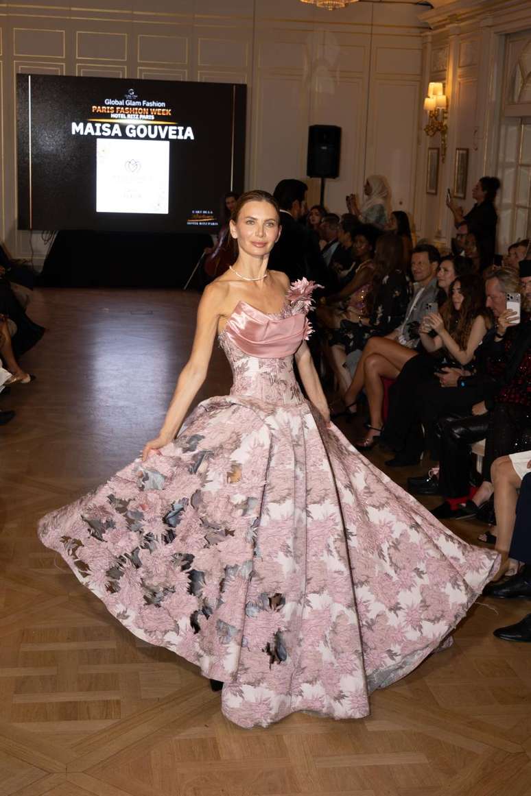Desfile Ma&iacute;sa Gouveia em Paris 