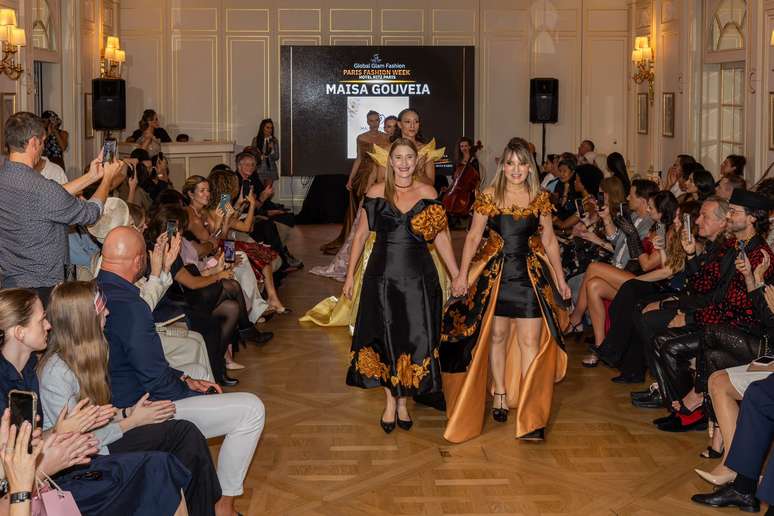 Ma&iacute;sa e Nat&aacute;ia Gouveia no desfile em Paris 