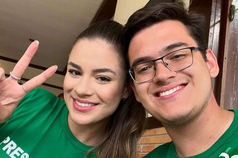 Pelo Cear&aacute;, Bella Carmelo, eleita deputada estadual e Carmelo Neto (PL), eleito deputado federal