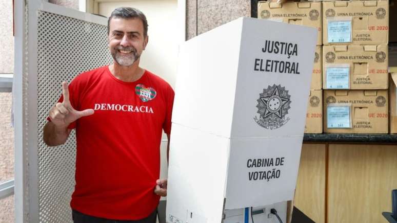 Marcelo Freixo (PT), que ocupava o cargo de presidente da Ag&ecirc;ncia Brasileira de Promo&ccedil;&atilde;o Internacional do Turismo (Embratur) at&eacute; mar&ccedil;o, tamb&eacute;m foi eleito deputado federal pelo Rio de Janeiro.