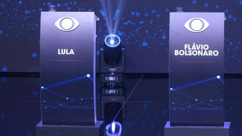 No primeiro turno, Lula e Fl&aacute;vio Bolsonaro n&atilde;o compareceram ao debate