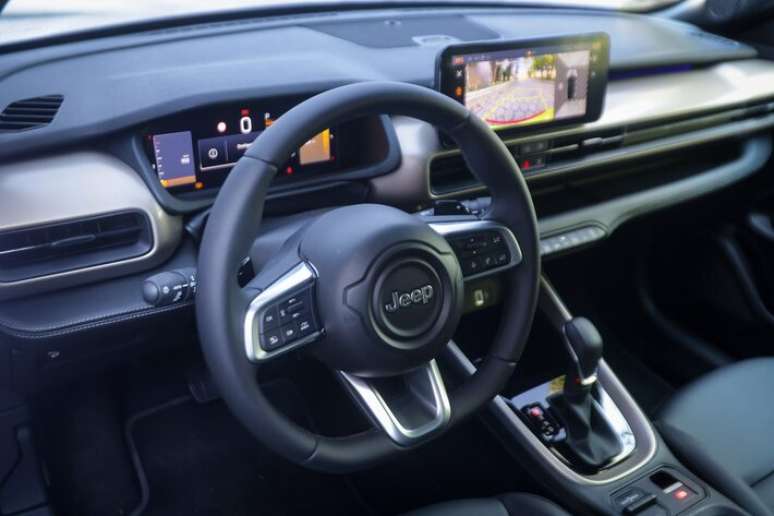 Cabine do Jeep Avenger